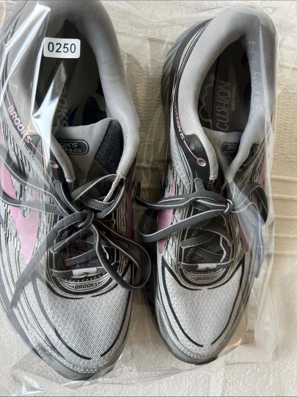 Brooks lightweight design